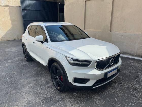 VOLVO XC40 2.0 T4 GASOLINA MOMENTUM GEARTRONIC VOLVO XC40 2.0 T4 GASOLINA MOMENTUM GEARTRONIC